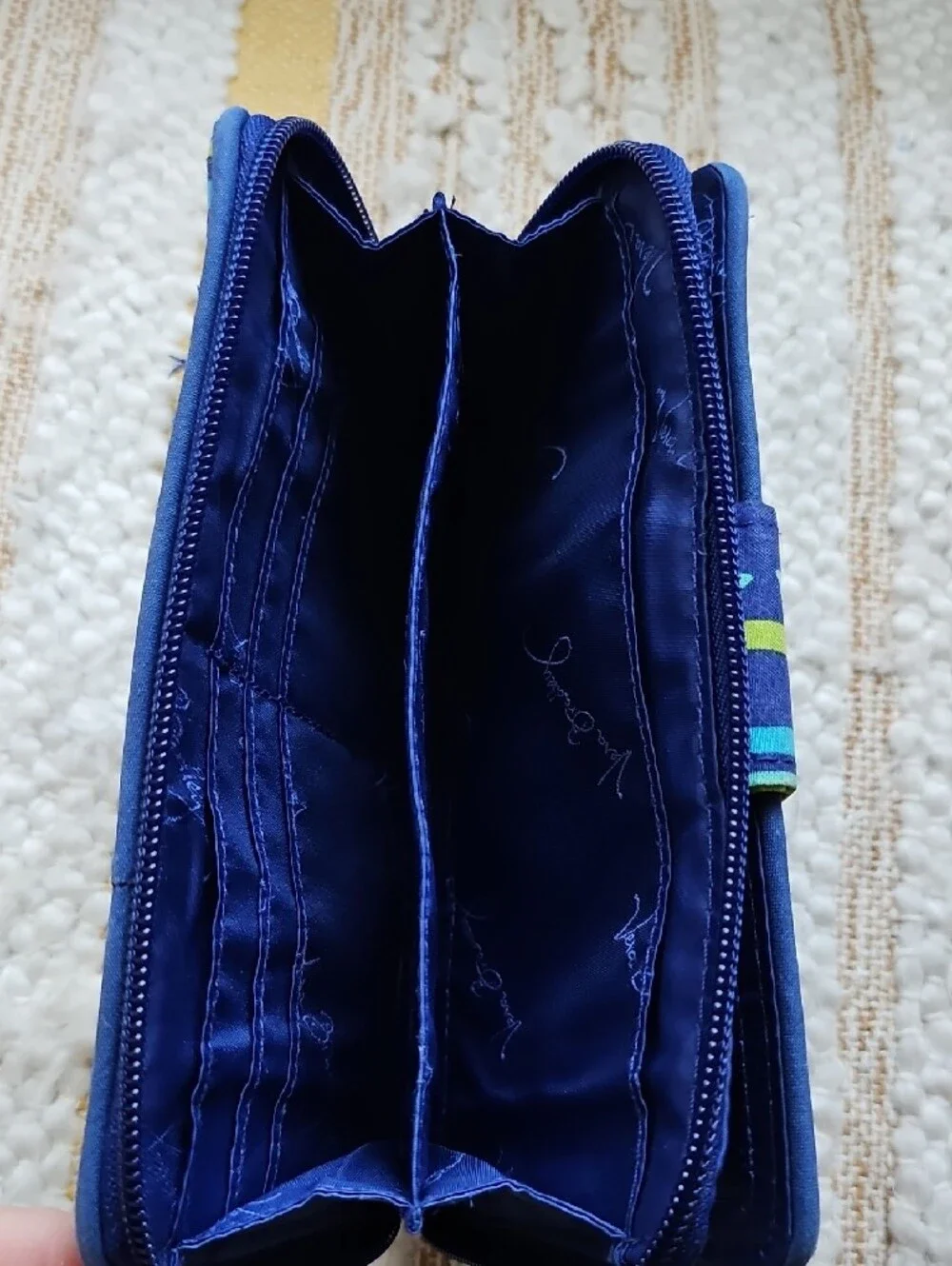 Vera Bradley Katalina Showers Turnlock Wallet - Picture 8 of 8